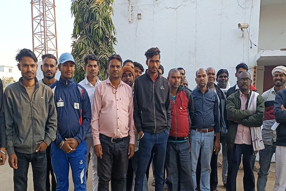 Bhatapara Crime News: गुरु घासीदास जयंती कार्यक्रम में विवाद, सतनामी समाज के लोग पहुंचे थाने, कर रहे ये मांग
