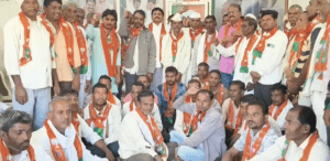Congress workers join BJP: कांग्रेस के 150 से ज्यादा कार्यकर्ता BJP में हुए शामिल, पार्टी छोड़ने की बताई ये बड़ी वजह, विधायक ने स्वागत किया