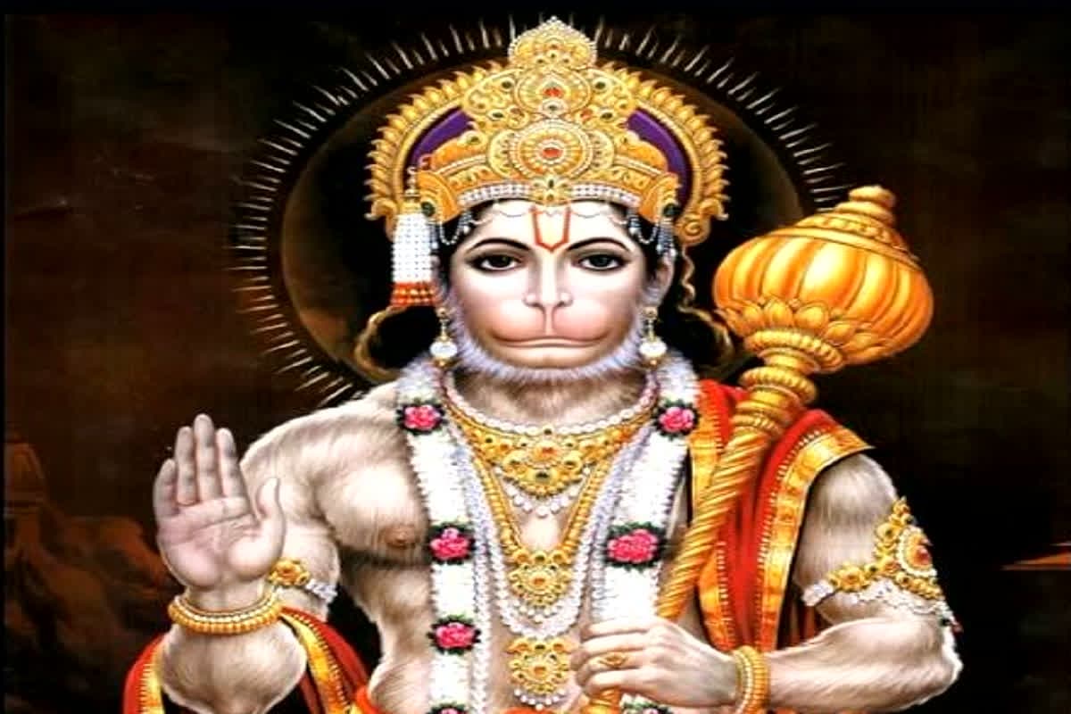 Hanuman ji Ke Upay: हनुमान जी की पूजा में छुपकर चढ़ाएं ये 5 चीजें और दूर होंगी जीवन की हर कठिनाई!