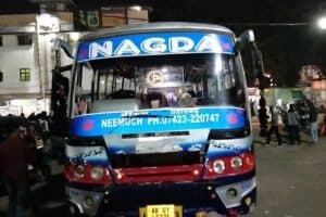 Road Accident In Neemuch: बस स्टैंड पर मच गई चीख-पुकार, पलक झपकते ही उजड़ गया मजदूर का परिवार, मामला जानकर आप भी हो जाएंगे हैरान