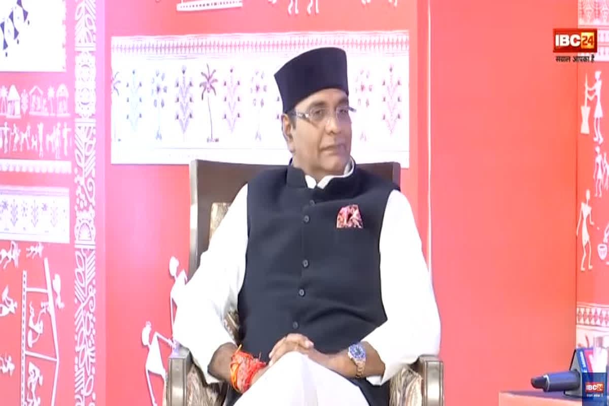 IBC24 Janjatiya Pragya: ‘विचारपुर’ मध्यप्रदेश का वो गांव जिसकी खुद पीएम मोदी कर चुके हैं तारीफ, बड़े, बुढ़े, जवान सभी खेलते हैं फुटबॉल, जर्मनी तक पहुंच चुकीं हैं यहां की बेटियां, मंत्री विश्वास सारंग ने साझा की जानकारी