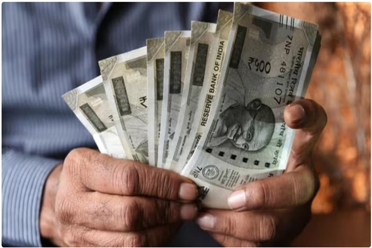 8th Pay Commission salary: 8वें वेतन आयोग पर बड़ा अपडेट, इस साल तक हो सकती है सरकारी कर्मचारियों के वेतन में वृद्धि