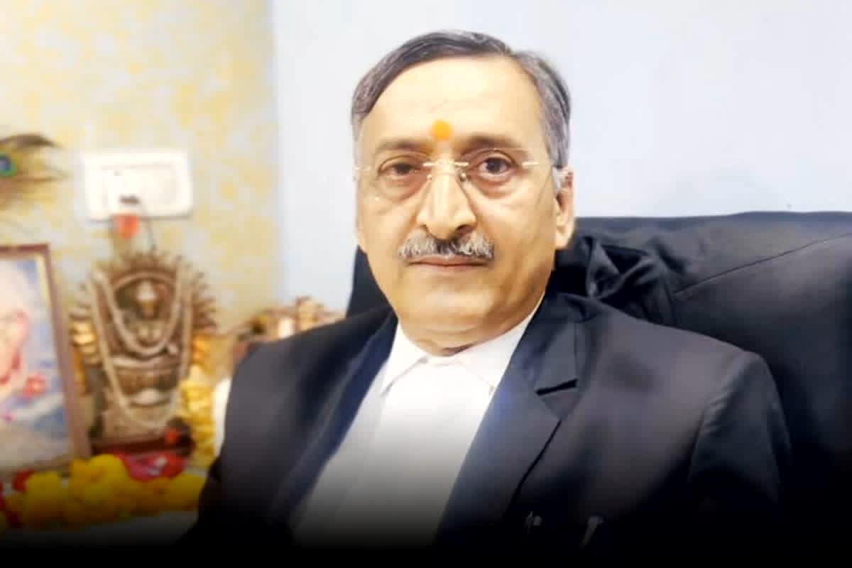 Advocate Anil mishra Bail: रविवार को हाईकोर्ट में स्पेशल बेंच की अहम सुनवाई, क्या एडवोकेट अनिल मिश्रा को मिलेगी जमानत?