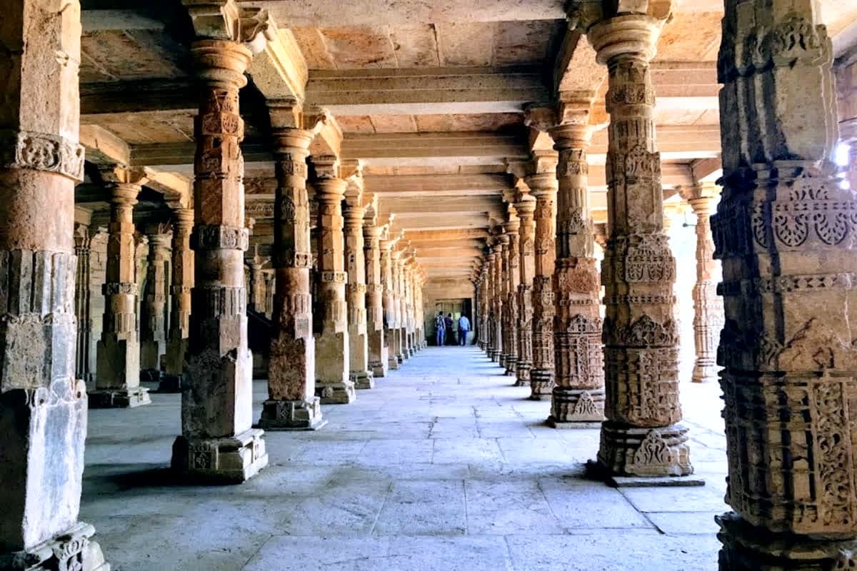 Bhojshala Dispute Hearing News: हाई कोर्ट में लगातार हो रही भोजशाला मामले पर सुनवाई, हिंदू पक्ष ने रखे ठोस सबूत, मुस्लिम पक्ष ने भी किया बड़ा दावा