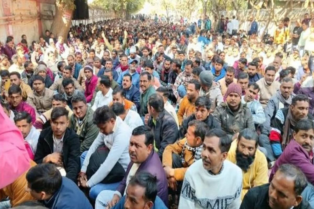 Samvida Karmi Niyamitikaran: संविदा कर्मियों को नए साल पर बड़ा तोहफा, हुआ नियमितीकरण का ऐलान, सीएम बोले- सरकारी कर्मचारियों की तरह मिलेगा वित्तीय लाभ