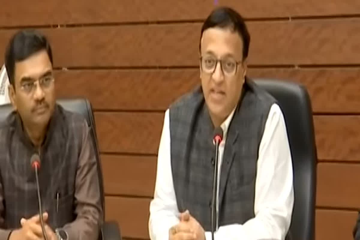 Indore drinking water case: दूषित पेयजल से मौतों के बाद एक्शन में प्रशासन, कमिश्नर कार्यालय में उच्चस्तरीय बैठक, इस तरह होगी पानी की गुणवत्ता की मॉनिटरिंग