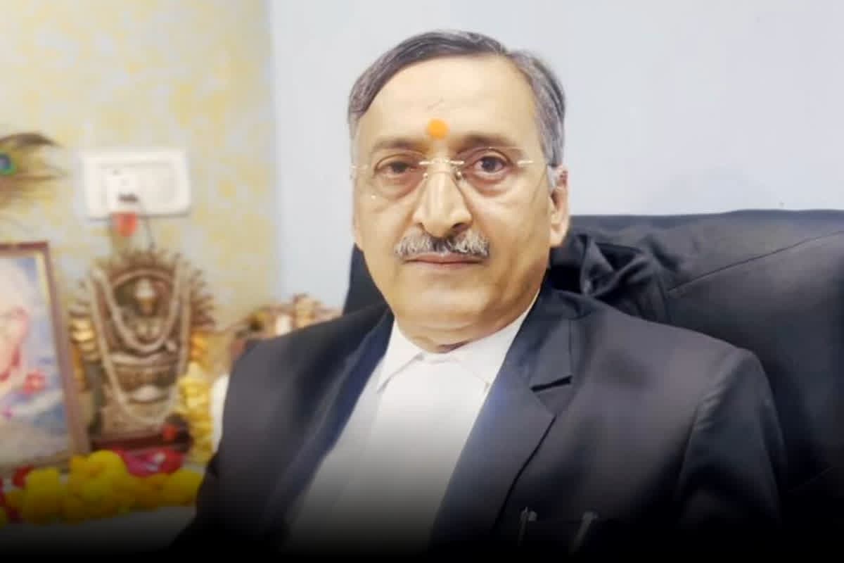 Advocate Anil Mishra Bail: एडवोकेट अनिल मिश्रा को बड़ा झटका, हाई कोर्ट ने खारिज की जमानत की अर्जी, अब इस दिन स्पेशल बेंच करेगी फैसला