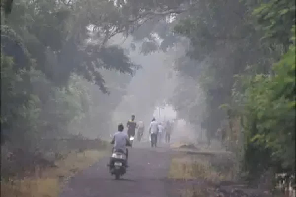 CG Weather Update Today: राजधानी समेत इन जिलों में लुढ़केगा पारा, इन जिलों में हो सकती है बारिश, जानें कैसा रहेगा आज का मौसम