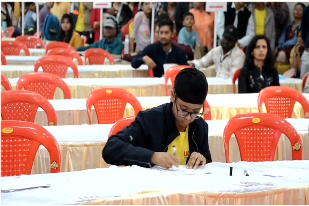 Raipur News: रायपुर में राज्य स्तरीय UCMAS अबैकस और मेंटल एरिथमेटिक प्रतियोगिता का आयोजन, छोटे बच्चों ने गणित के मैदान में किया कमाल