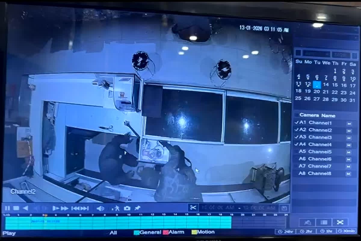 Jewellery shop theft : छत्तीसगढ़ में सराफा दुकान से एक करोड़ की चोरी! सामने आया वारदात का CCTV फुटेज..देखें