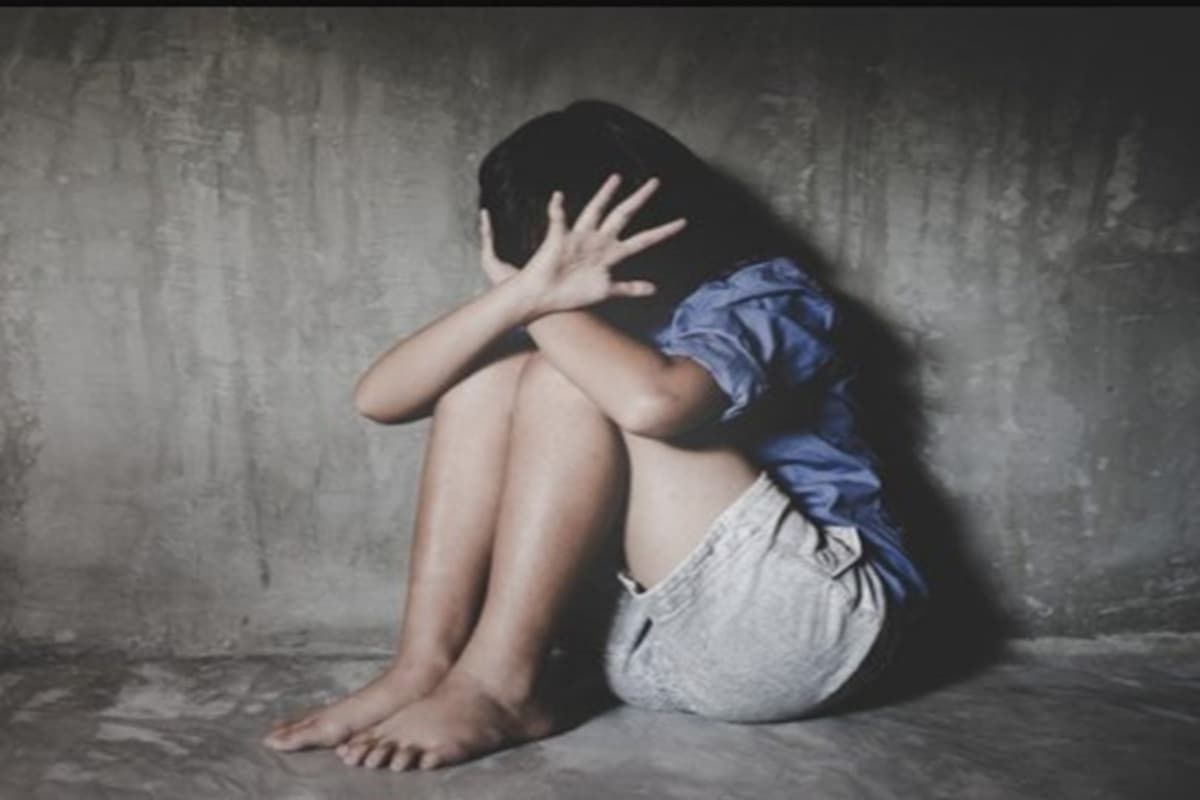 Durg minor gang rape: दुर्ग में नाबालिग से गैंगरेप की सनसनीखेज वारदात, खंडहर में दो नाबालिग ही कर रहे थे दुष्कर्म, तभी पहुंची पीड़िता की मां