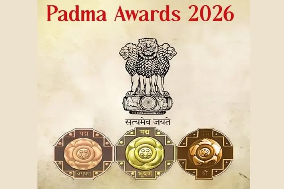 Padma Awards 2026 list: अभिनेता धर्मेंद्र समेत 5 हस्तियों को मिला पद्म विभूषण सम्मान, उत्तराखण्ड-झारखण्ड के पूर्व सीएम समेत 13 लोगों को पद्म भूषण अवार्ड, देखें सूची