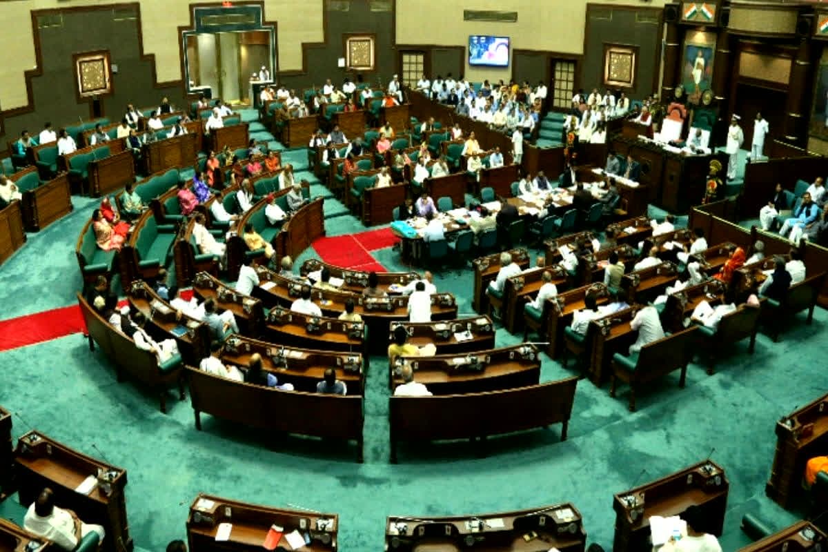 MP Vidhan Sabha Budget Session Live: बारिश-ओलावृष्टि से फसलों को भारी नुकसान! क्या किसनों को मिलेगा तुरंत मुआवजा? विधानसभा के बजट सत्र में मंत्री ने कह दी ये बड़ी बात
