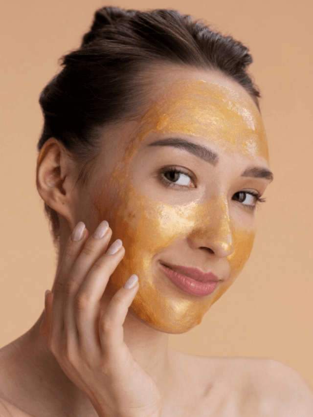 Homemade Face Packs: महंगे ब्यूटी प्रोडक्ट्स भूल जाएँ! ये 5 आसान होममेड फेस पैक बनाएं और 7 दिन में पाएँ चमकती त्वचा