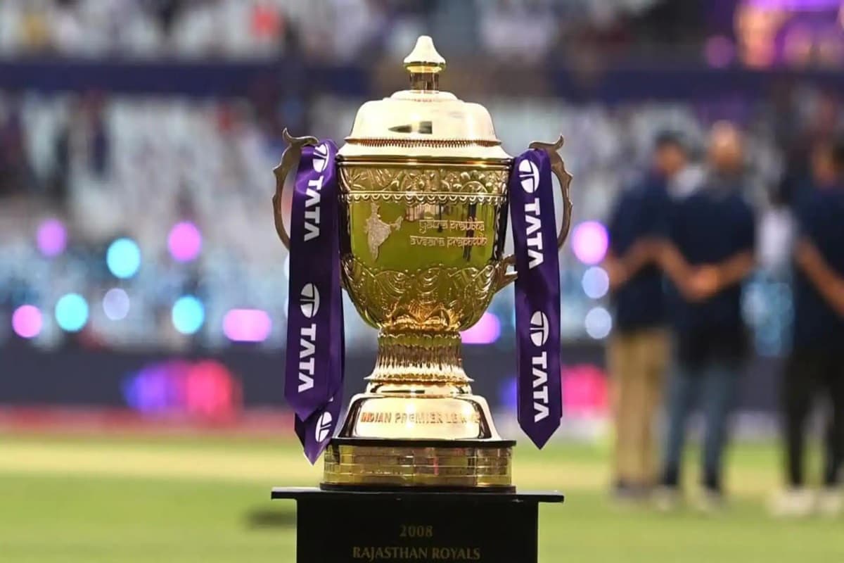 IPL New Rule: क्रिकेट प्रेमियों के लिए जरूरी खबर, BCCI ने IPL के इस नियम में किया बदलाव, 10 ओवर बाद आएगा मैच में नया रोमांच