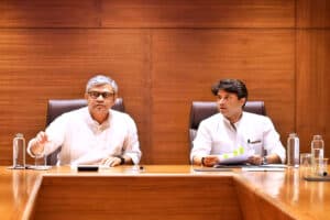 Jyotiraditya Scindia Rail News : रेलवे ने पूरी की केंद्रीय मंत्री ज्योतिरादित्य सिंधिया की मांग, अब इन जिलों में रुकेंगी ये दो बड़ी एक्सप्रेस ट्रेनें