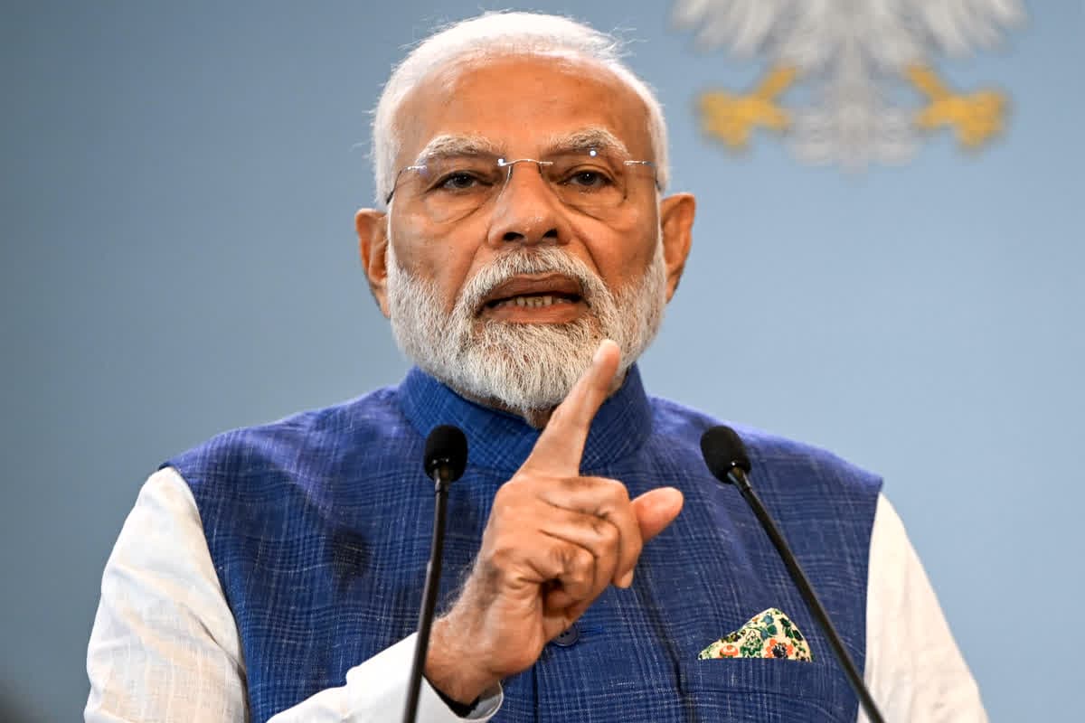PM Modi on LPG Crisis: भारत में LPG गैस संकट के बीच PM मोदी का बड़ा बयान, मंत्रियों को दिया ये सख्त निर्देश, कहा- अफवाह फैलाने वालों पर…