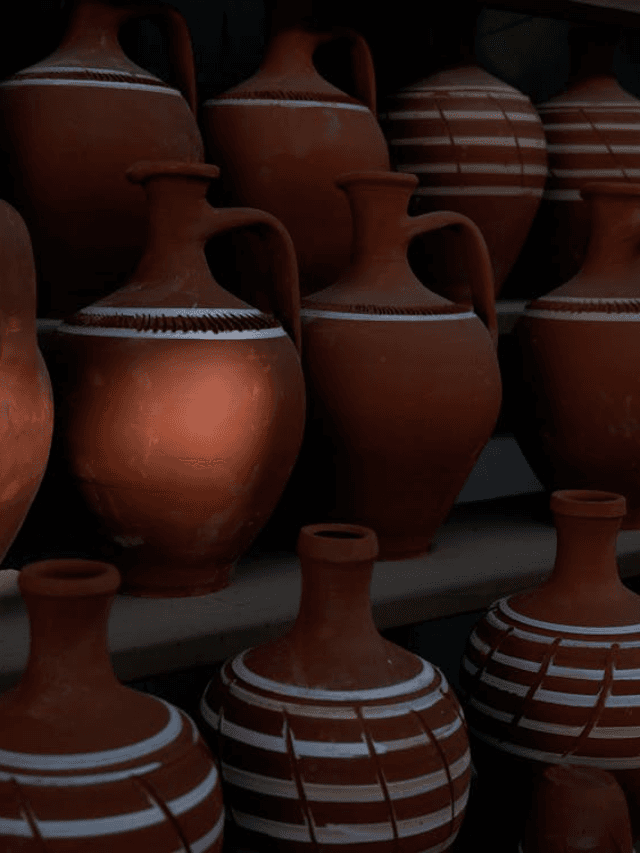 Clay Pot Water Benefits : फ्रिज का ठंडा पानी छोड़ें! मिट्टी के घड़े का पानी पीने के फायदे