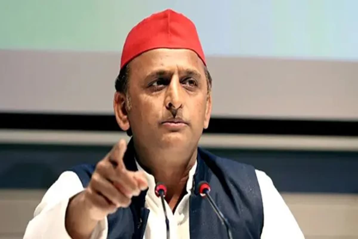 Akhilesh Yadav on CM Yogi: अखिलेश यादव ने सीएम योगी को बताया नकली संत! कहा- दूसरों का सर्टिफिकेट मांगने वालों के पास नहीं खुद का सर्टिफिकेट, जापान दौरे को लेकर भी कही ये बड़ी बात
