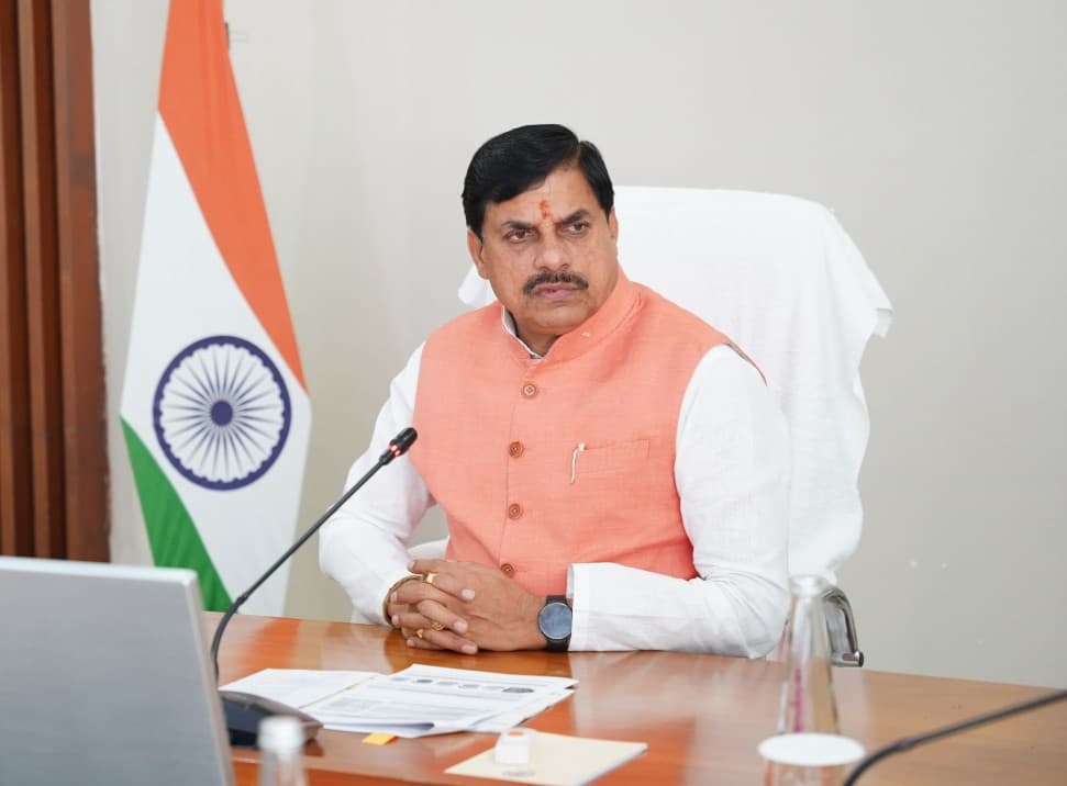 MP Assembly Special Session: MP विधानसभा में महिलाओं को 33% आरक्षण का शासकीय संकल्प ध्वनिमत से पारित, CM ने विपक्ष को लिया आड़े हाथ, कहा-गिरगिट की तरह रंग बदलते हैं कांग्रेसी