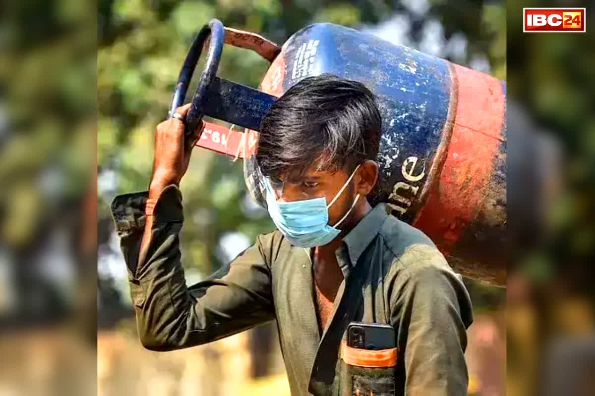 Reactions on LPG Price Hike: एलपीजी की कीमतें बढ़ते ही मोदी सरकार पर चौतरफा हमला.. राहुल गांधी ने लिखा, ‘पहला वार गैस पर, अगला वार पेट्रोल-डीज़ल पर’.. अखिलेश ने भी साधा निशाना