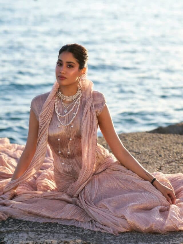Janhvi Kapoor Hot Photoshoot: जान्हवी कपूर की ये तस्वीरें देख आपको भी आ जाएगी श्रीदेवी की याद, यहां देखें एक्ट्रेस का शानदार लुक