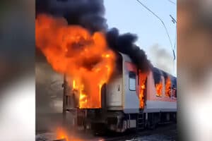 Rajdhani Express Fire : चलती राजधानी बनी ‘The Burning Train’! इस वजह से बोगी में अचानक दहक उठीं लपटें, 68 यात्रियों की बाल बाल बची जान