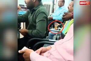 Drinking in Office Viral Video: आबकारी के दफ्तर में ही जाम छलका रहे थे कर्मचारी!.. वीडियो के वायरल होते ही मचा हड़कंप, जानें आला-अफसरों की क्या है प्रतिक्रिया