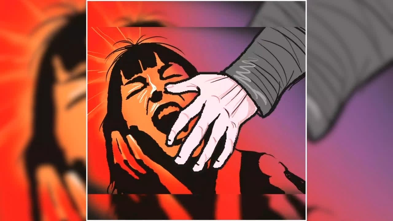 Bhopal Minor Girl Rape Case: दोस्तों के साथ पार्टी में गई नाबालिग के साथ दरिंदगी, पहले कार में बुझाई हवस फिर फ्लैट में ले जाकर….