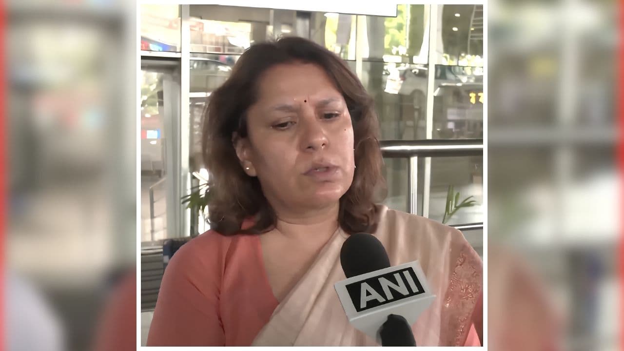 Supriya Shrinate Statement: किस आधार पर दी गई चंपत राय और अनिल मिश्र को क्लीन चिट? राम मंदिर ट्रस्ट पर सुप्रिया श्रीनेत का तीखा हमला, बोलीं- ‘ट्रस्ट को भंग कर देना चाहिए’