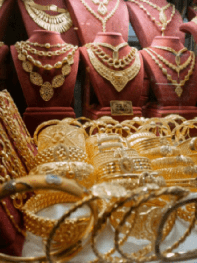 Gold Tips: सोना खरीदने से पहले जान लें ये राज, वरना हो सकता है बड़ा नुकसान!