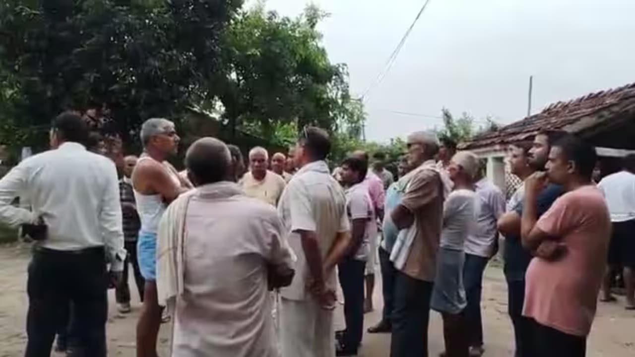 IPS Ashutosh Mishra News: IPS अफसर की मां की खौफनाक हत्या! खून से लथपथ मिली 95 वर्षीय महिला, घर का मंजर देख पुलिस भी रह गई हैरान