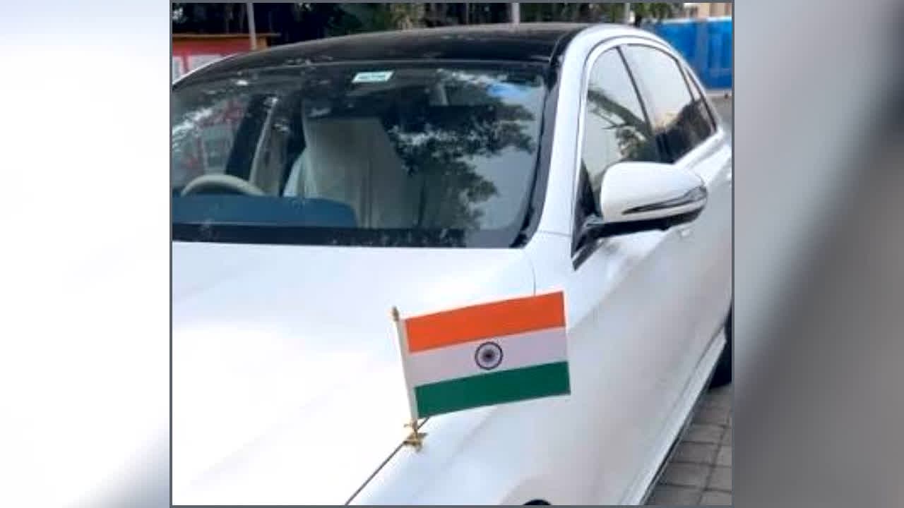(Rules for Displaying Flag on Car/ Image Credit: Instagram)