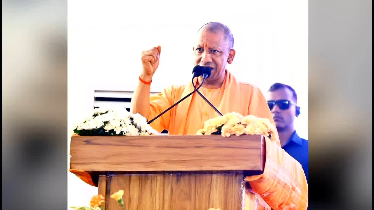 CM Yogi Adityanath Statement: ‘सनातन की एकता में ही हमारी सुरक्षा और मजबूती’, सीएम योगी ने ‘कालनेमि’ से किया सावधान