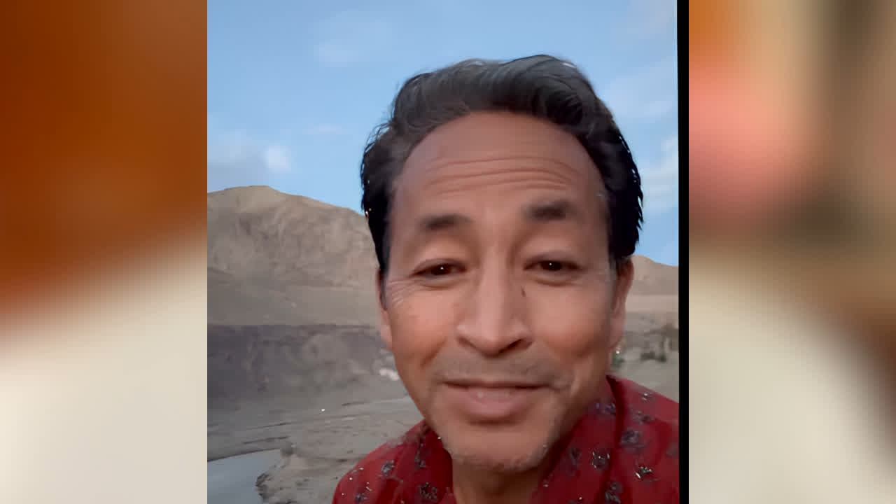 Sonam Wangchuk Video : न इस तरफ के भक्त बनिए, न उस तरफ के…’ लद्दाख लौटते ही सोनम वांगचुक का बड़ा बयान, दोनों पक्षों में से किसे दिखाया आईना ?