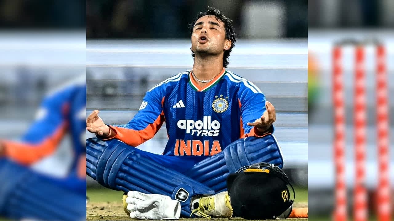IND vs AFG T20 Abhishek Sharma Century: अभिषेक शर्मा ने मचाया कोहराम, सिर्फ इतने गेंदों में जड़ा शतक, टूट गए इन दिग्गजों के रिकॉर्ड