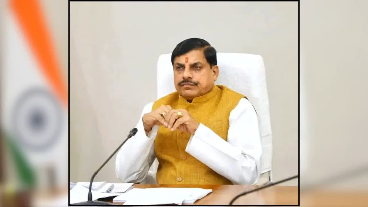 Rewa Road Accident : बस-ट्रक की जोरदार भिड़ंत में इतने लोगों की मौत! CM मोहन यादव का बड़ा ऐलान, मृतकों को 2 लाख और घायलों को 1 लाख की मदद