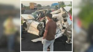 Mandsaur Road Accident News: सड़क पर मची अफरातफरी, देखते ही देखते खत्म हो गई कई जिंदगी, मौके का मंजर देख पुलिस के भी उड़े होश