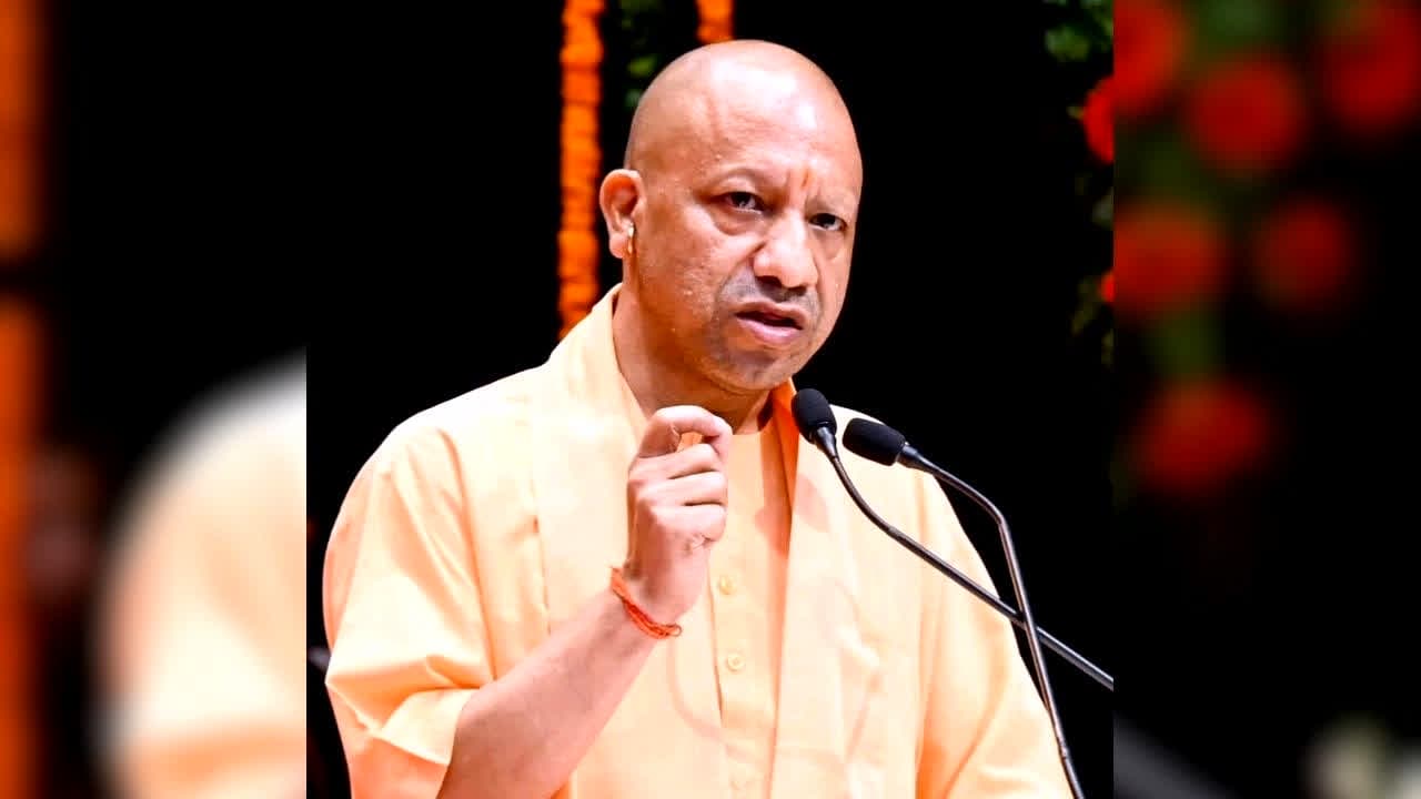 UP News: योगी सरकार की प्रशासनिक दक्षता का दिखा असर, सुलझा 30 साल पुराना जमीन विवाद, मंडलायुक्त की पैरवी से कोर्ट में पीछे हटा वादी