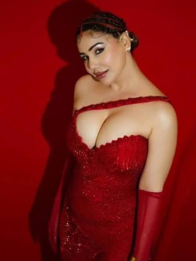 Kangna Sharma Hot Look: क्या आपने देखा कंगना शर्मा का ये बोल्ड अवतार, रेड ड्रेस में शेयर की खूबसूरत तस्वीरें