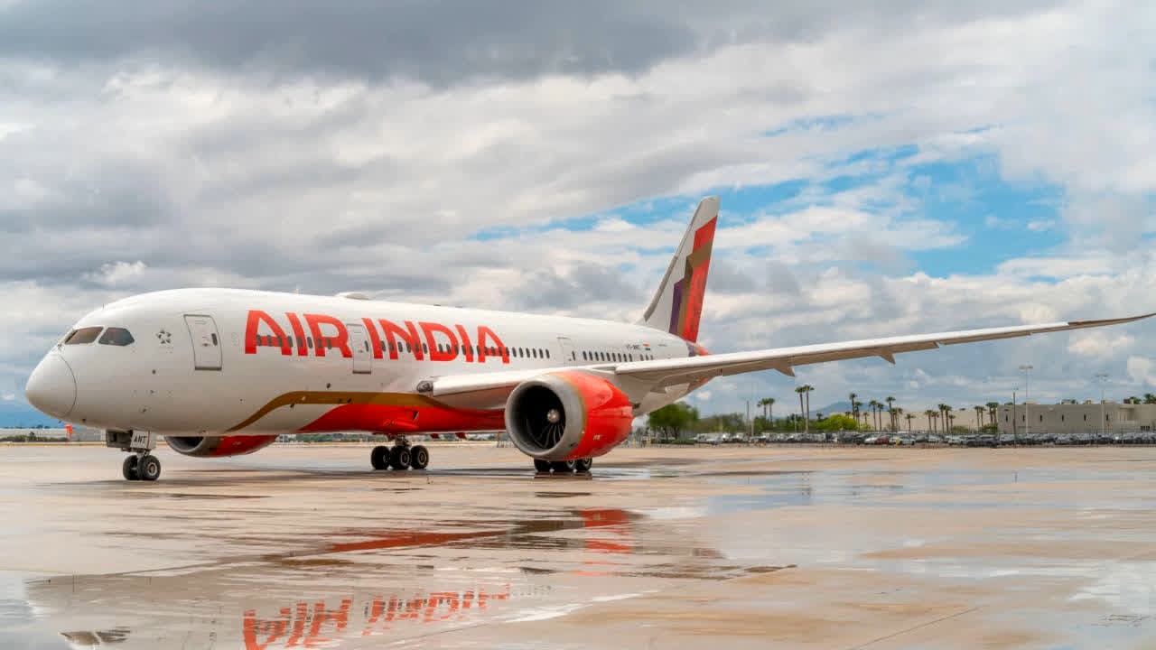 Raipur Airport New Flight Schedule Chhattisgarh Raipur Delhi Flight Timing | IBC24