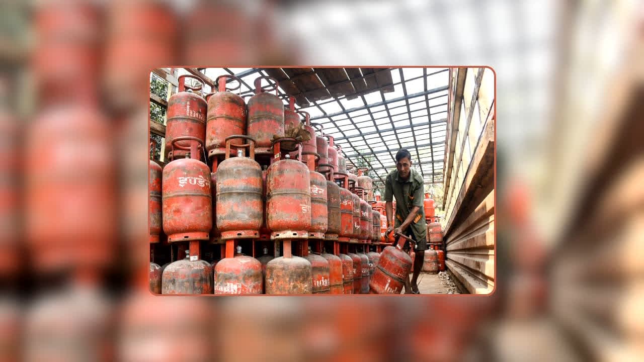 Rasoi Gas Cylinder Price Today: कमर्शियल सिलेंडर के बाद क्या आपकी रसोई गैस पर भी पड़ी महंगाई की मार? फटाफट चेक करें अपने शहर का नया रेट!