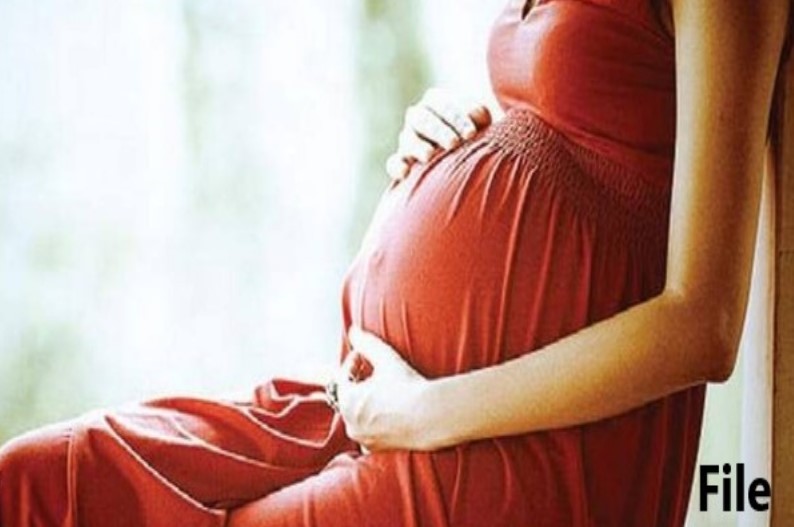इस कोरोना वैक्सीन को लगवाने के बाद 40 प्रतिशत गर्भवती महिलाओं का हुआ गर्भपात, रिपोर्ट में हुआ सनसनीखेज खुलासा