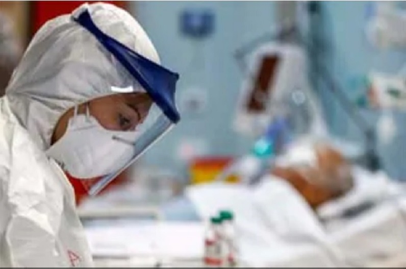 ओमिक्रॉन वैरिएंट के मरीजों को सांस लेने में कितनी परेशानी, मौत का कितना खतरा? रिसर्च कर रहे डॉक्टर्स की रिपोर्ट आई सामने