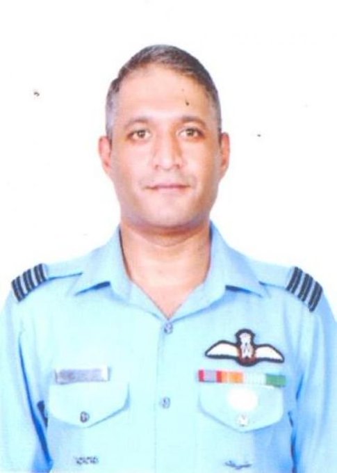 CDS हेलीकॉप्टर हादसे में घायल ग्रुप कैप्टन वरुण सिंह नहीं रहे.. इलाज के दौरान तोड़ा दम