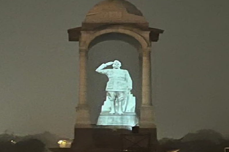 इंडिया गेट पर लगेगी सुभाष चंद्र बोस की प्रतिमा, अमर जवान ज्योति विवाद के बीच प्रधानमंत्री का बड़ा ऐलान