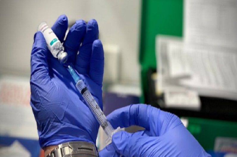 सिविल सर्जन ने ले ली कोरोना वैक्सीन की पांच डोज, अब सरकार ने दिए जांच के आदेश