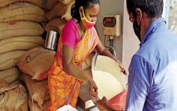 राशन कार्ड धारकों को बड़ा तोहफा! अब गेंहू चावल के साथ ही मुफ्त मिलेगी शक्कर