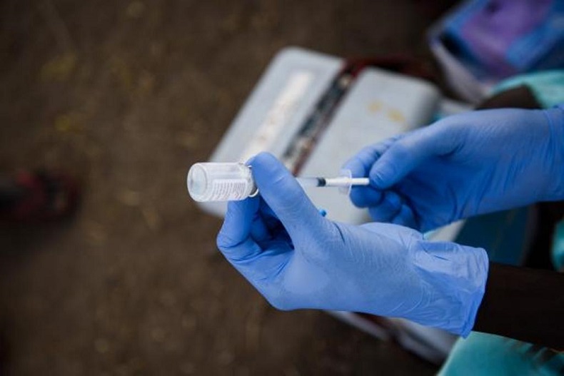 कोरोना संक्रमितों को स्वस्थ होने के 3 महीने बाद लगेगा टीका, स्वास्थ्य मंत्रालय ने जारी की गाइडलाइन