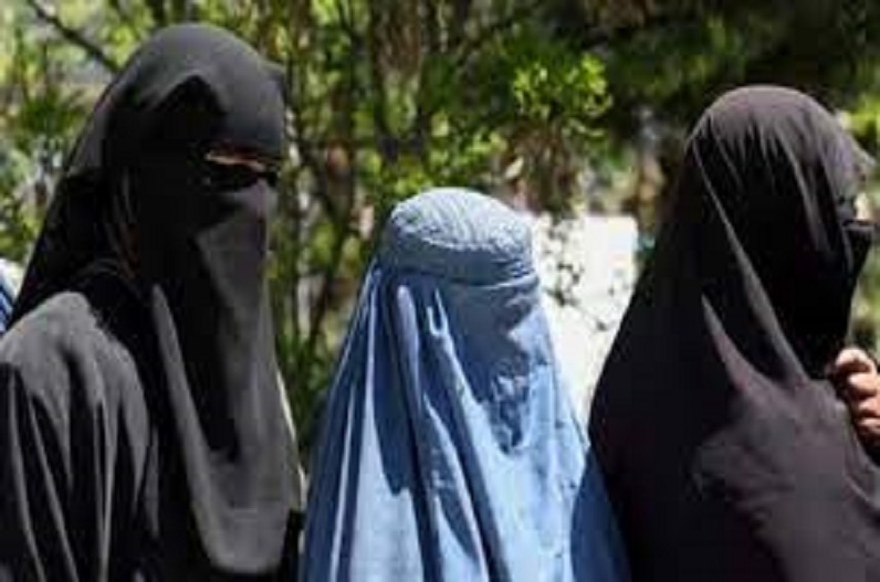 छात्राओं और शिक्षिकाओं के लिए हिजाब अनिवार्य… नहीं पहनने पर होगी सख्त कार्रवाई, यहां की सरकार ने दिया आदेश